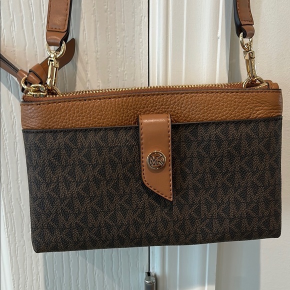 Michael Kors Brown and Black Crossbody Bag with Adjustable Strap - Picture 1 of 7
